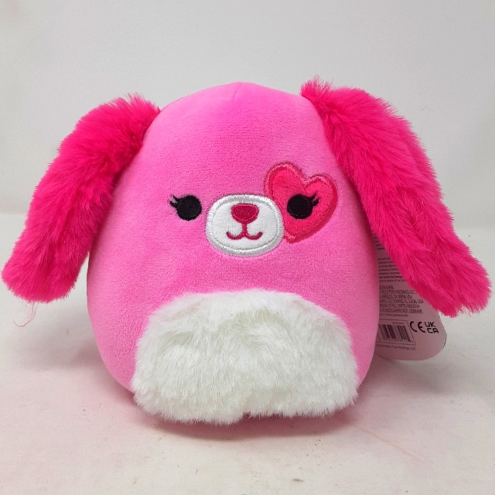 Sager the Dog 5in Squishmallow 2023 Valentines edition.